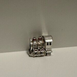 Pandora Harry Potter 9 3/4 train charm